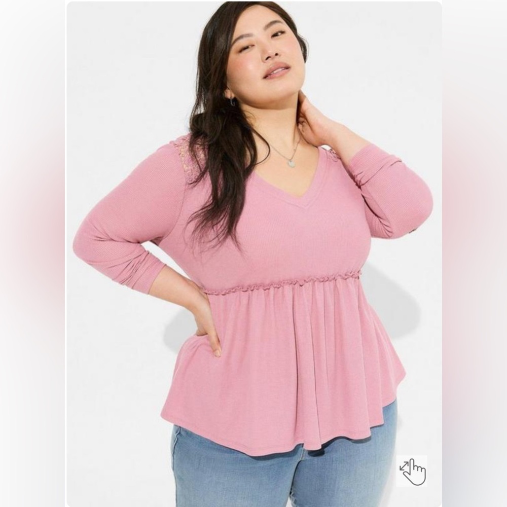 Waffle knit v-neck lace inset babydoll tee Size 2 Size 3 Flowy feminine